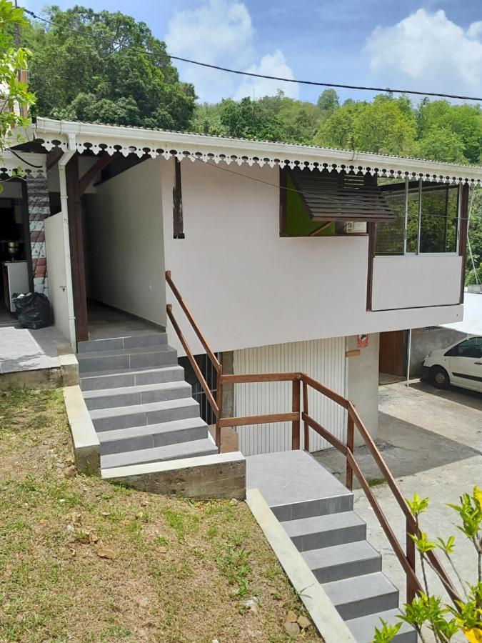 Villa La Poulette Amazonienne Rivière-Pilote Exterior foto